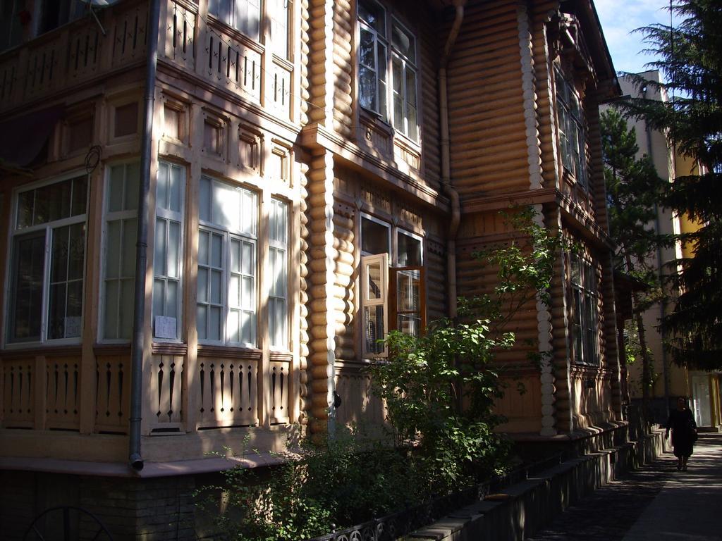 Old House Rustaveli Hotel Borjomi Esterno foto